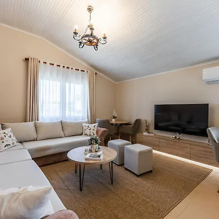 Feriehus Loen Spacious Seaside 3br Free Parking By Pikhost Durrës