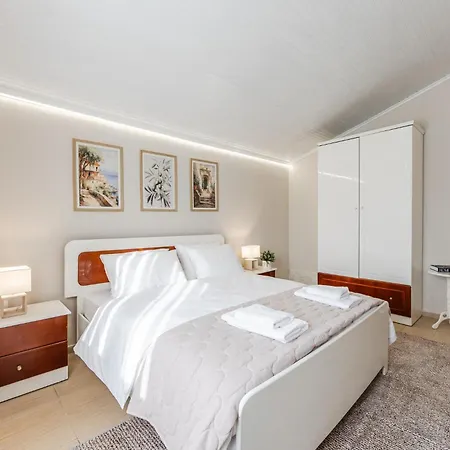 Feriehus Loen Spacious Seaside 3br By Pikhost