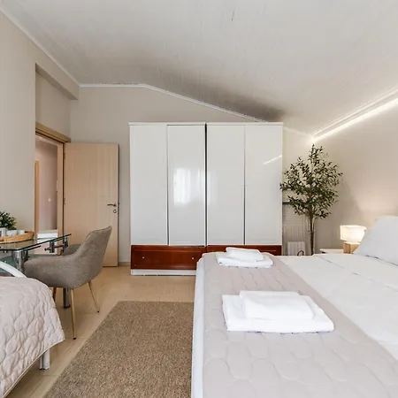 Feriehus Loen Spacious Seaside 3br Free Parking By Pikhost